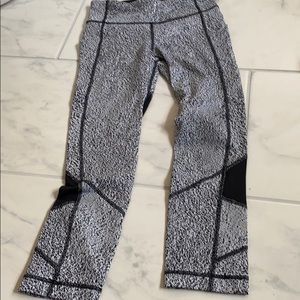 Lululemon cropped leggings